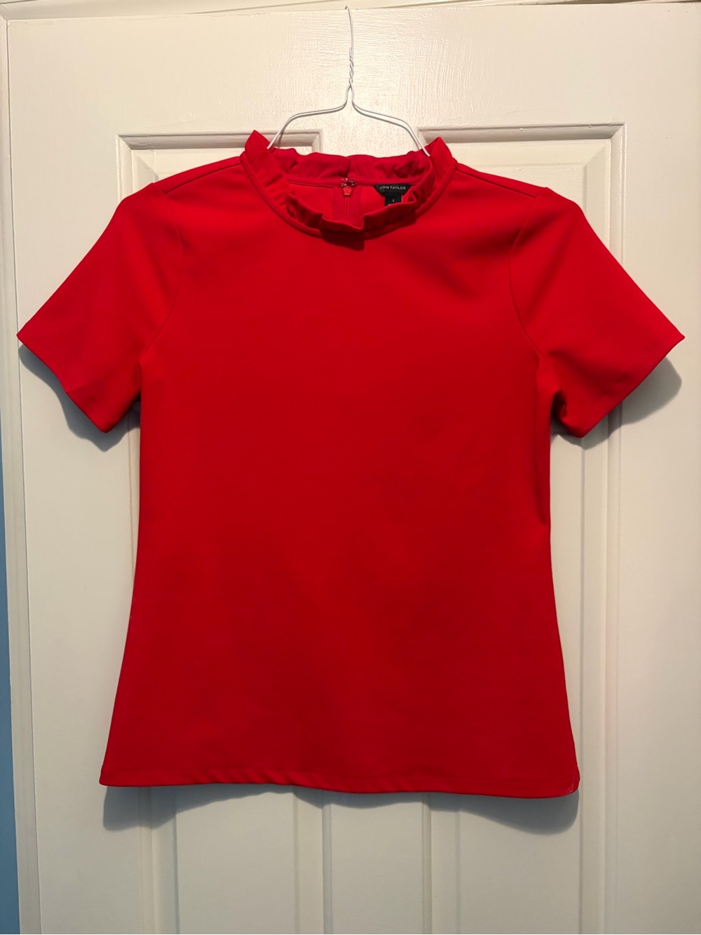 Ann Taylor Red Ruffle-Neck Short Sleeve Top